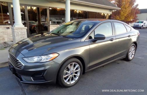 2020 Ford Fusion SE