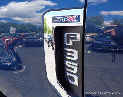Blue Jeans Metallic 2017 Ford F-350 XLT