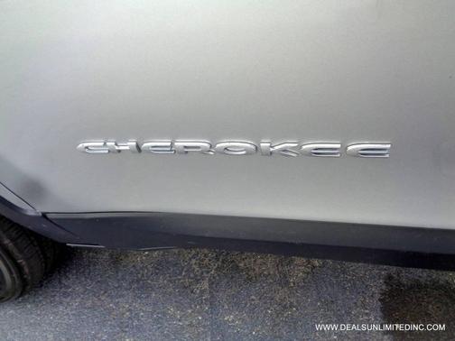 Billet Silver Metallic Clearcoat 2017 Jeep Cherokee Latitude