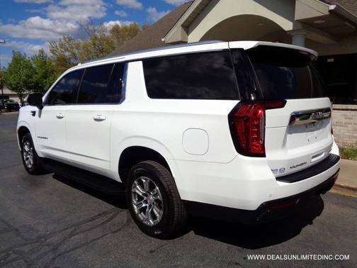 White 2021 GMC Yukon XL SLE