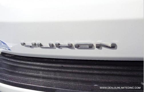 White 2021 GMC Yukon XL SLE
