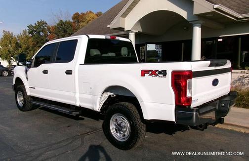 Oxford White 2019 Ford F-250 XL