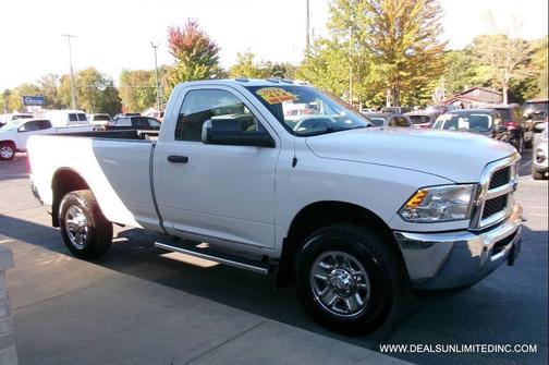 Bright White Clearcoat 2018 RAM 3500 Tradesman Regular Cab 4x4 8' Box