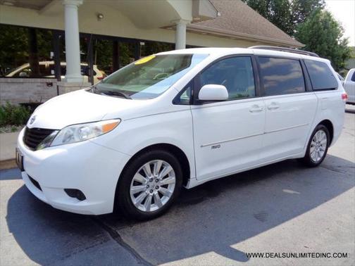 2011 Toyota Sienna LE