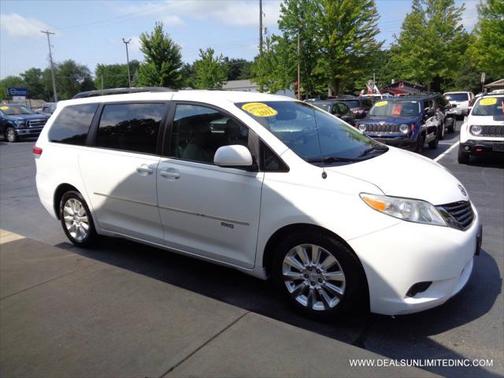 2011 Toyota Sienna LE