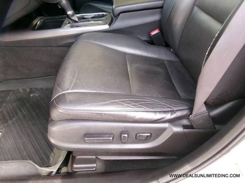White Diamond Pearl 2014 Acura RDX Technology