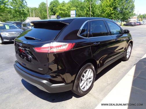 Agate Black Metallic 2024 Ford Edge SEL