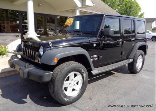 Black Clearcoat 2014 Jeep Wrangler Unlimited Sport