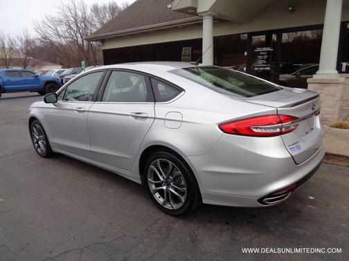 2017 Ford Fusion SE