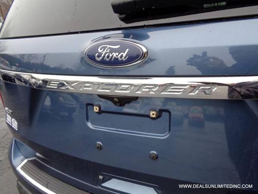 Blue Metallic 2018 Ford Explorer XLT
