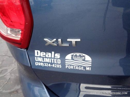 Blue Metallic 2018 Ford Explorer XLT