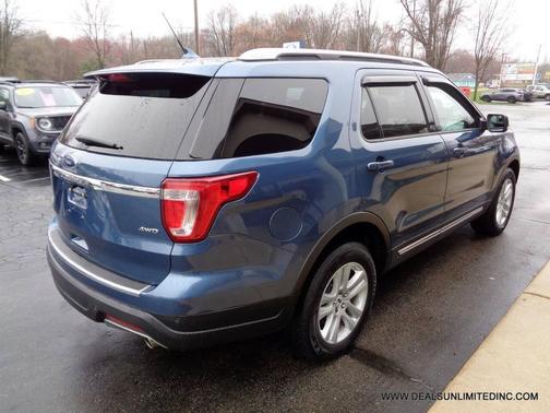 Blue Metallic 2018 Ford Explorer XLT