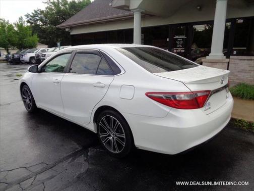 2016 Toyota Camry SE w/Special Edition Pkg