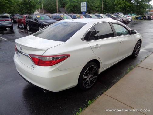 2016 Toyota Camry SE w/Special Edition Pkg