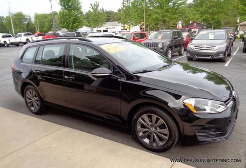 Black 2017 Volkswagen Golf SportWagen TSI S