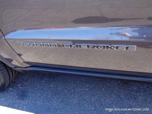 2021 Jeep Grand Cherokee Laredo