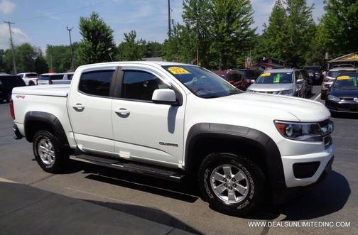 Summit White 2017 Chevrolet Colorado WT