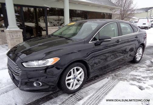 2016 Ford Fusion SE