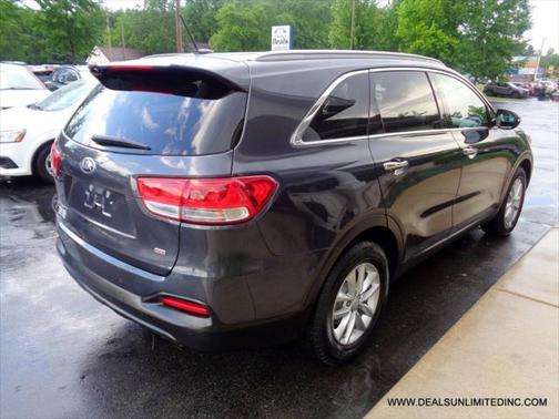 2016 Kia Sorento LX
