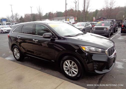 Ebony Black 2019 Kia Sorento LX