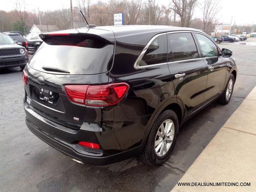 Ebony Black 2019 Kia Sorento LX
