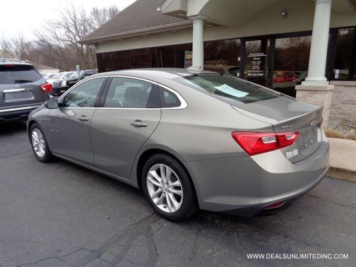 Autumn Bronze 2017 Chevrolet Malibu 1LT