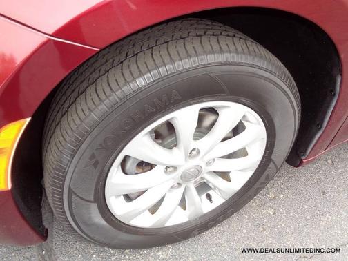 Velvet Red Pearlcoat 2018 Chrysler Pacifica Touring-L