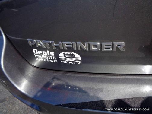 2019 Nissan Pathfinder S