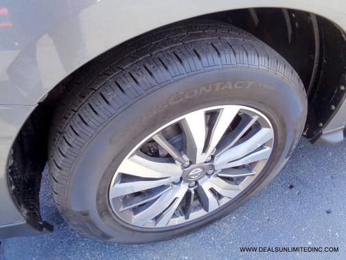 2019 Nissan Pathfinder S