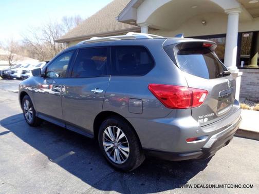 2019 Nissan Pathfinder S