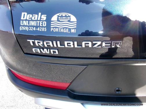 Midnight Blue Metallic 2021 Chevrolet Trailblazer LT