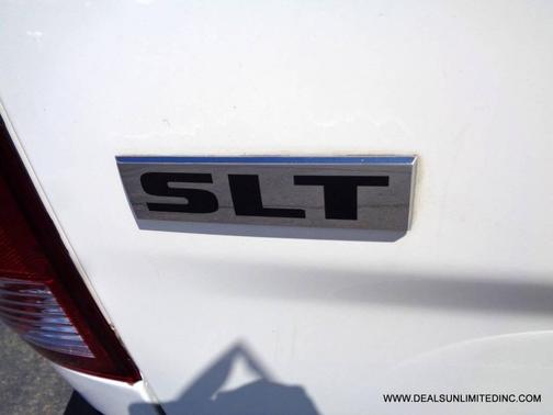 Bright White Clearcoat 2021 RAM 1500 Classic SLT