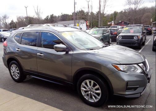 2017 Nissan Rogue SV