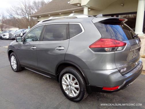 2017 Nissan Rogue SV