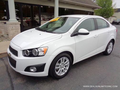 Summit White 2013 Chevrolet Sonic LT