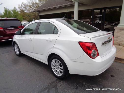 Summit White 2013 Chevrolet Sonic LT