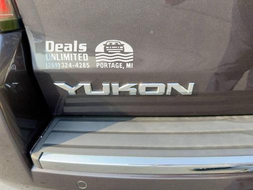 Gray 2018 GMC Yukon Denali