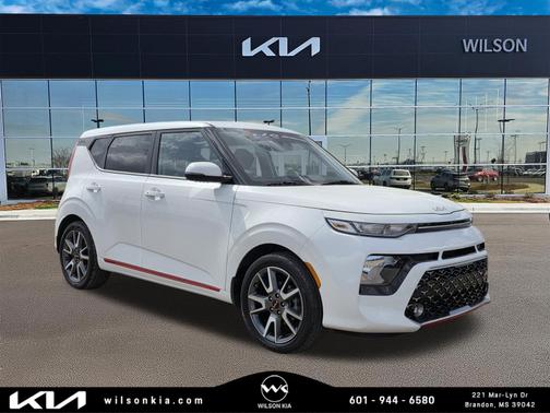Snow White Pearl 2022 Kia Soul GT-Line