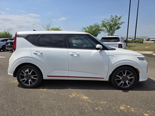 2022 Kia Soul GT-Line