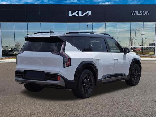 Glacial White Pearl 2026 Kia EV9 GT-Line