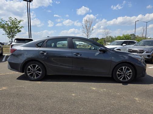 Gravity Gray 2024 Kia Forte LXS