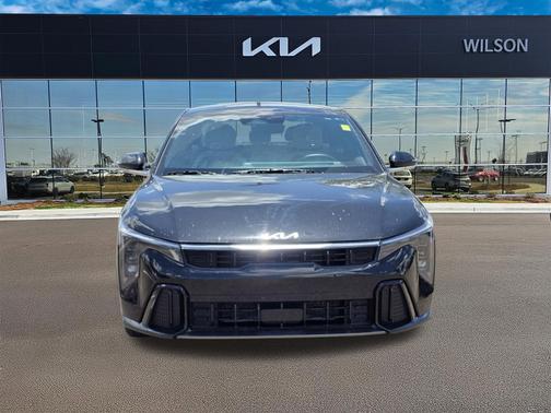 Aurora Black Pearl 2025 Kia K4 GT-Line