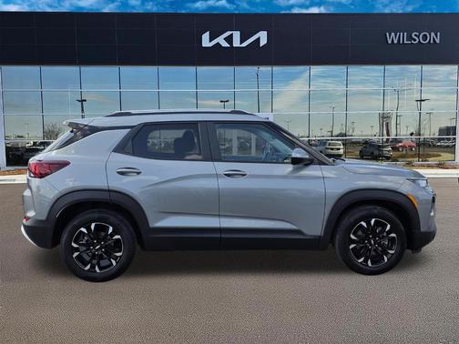 Sterling Gray Metallic 2023 Chevrolet Trailblazer LT