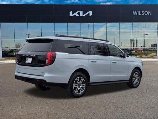 Space Silver 2025 Ford Expedition Max Active
