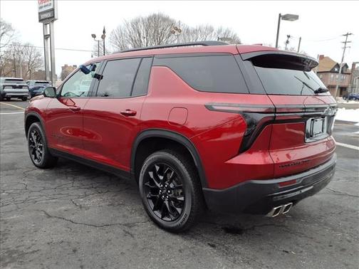 2025 Chevrolet Traverse LT