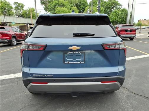 Lakeshore Blue Metallic 2026 Chevrolet Equinox 1LT