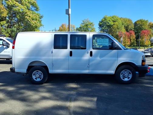 2025 Chevrolet Express 3500 RWD 3500 Regular Wheelbase WT