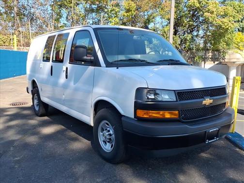 2025 Chevrolet Express 3500 RWD 3500 Regular Wheelbase WT