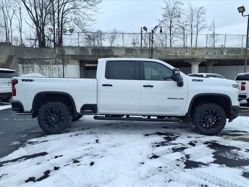 2026 Chevrolet Silverado 3500 LT