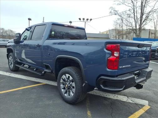 2026 Chevrolet Silverado 2500 Custom